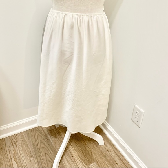 Vintage Natori Floral Embroidered Half Slip Skirt L - FITS LIKE M 6/8/10 - Picture 6 of 10